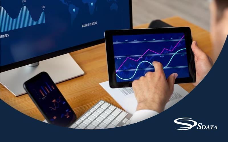 کاربرد داده در تصمیم‌گیری‌های مالی و سرمایه‌گذاری