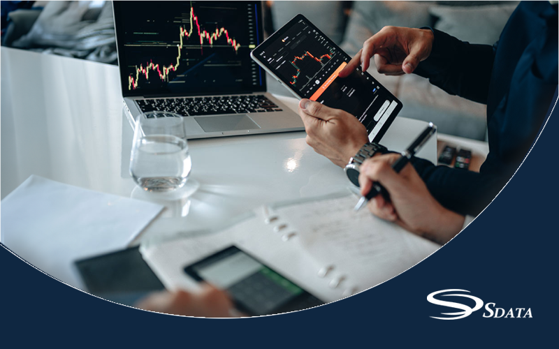 کاربرد داده در تصمیم‌گیری‌های مالی و سرمایه‌گذاری هوشمند