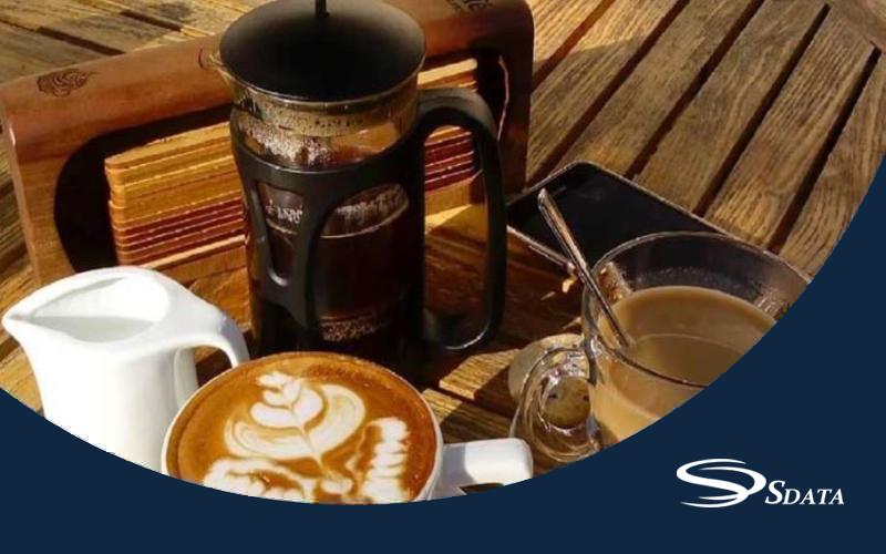 چه عواملی تعداد کافه‌ها را در ایران افزایش داده‌اند؟ نگاهی به آمار و دلایل